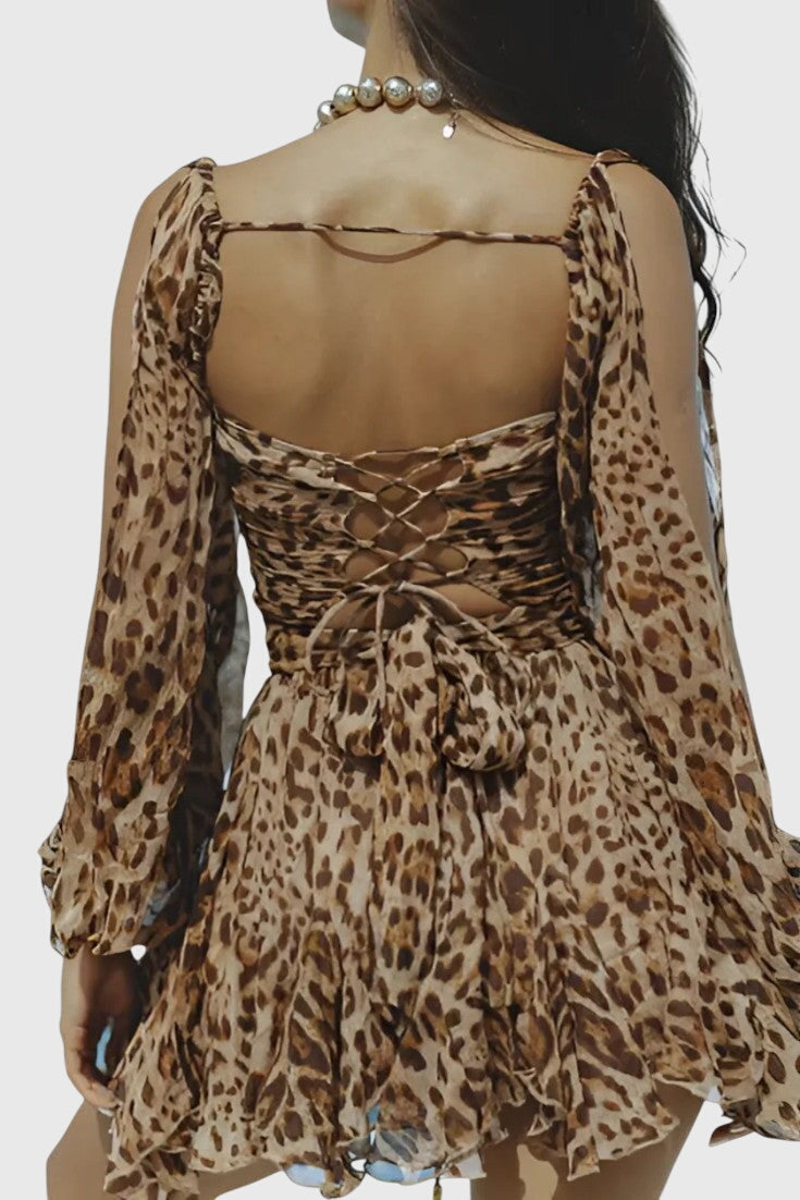 שמלות מיני עם צווארון V ושרוולים קלים