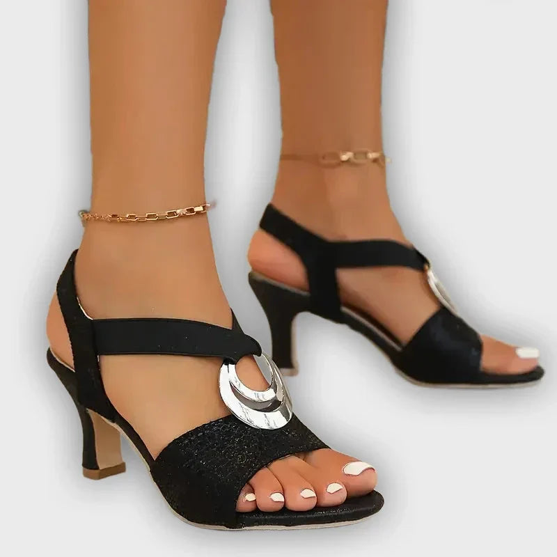 נעלי רימצ'ן אלגנטיות עם אבזם מעוצב