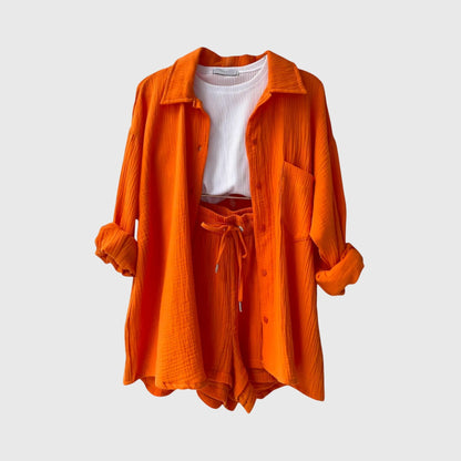 סט בד קיץ עם חולצה ומכנסיים קצרים