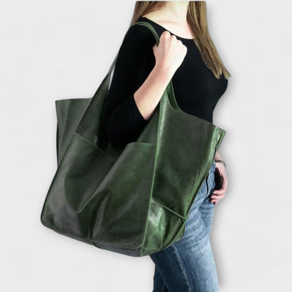 Spacious Weekend Tote Bag