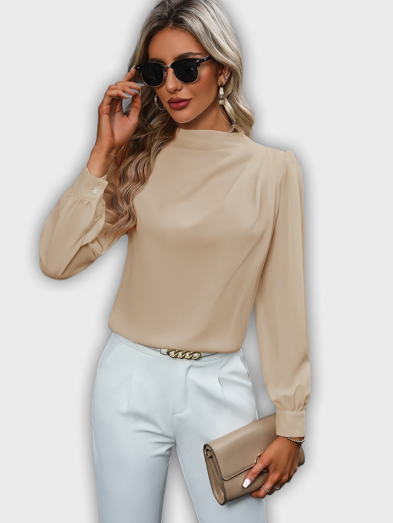 חולצה אלגנטית עם צווארון גבוה