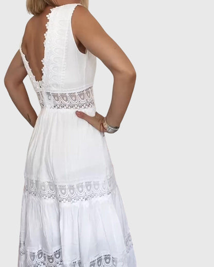 שמלות תחרה עם מחשוף בצורת V (כמעט אזל מהמלאי)