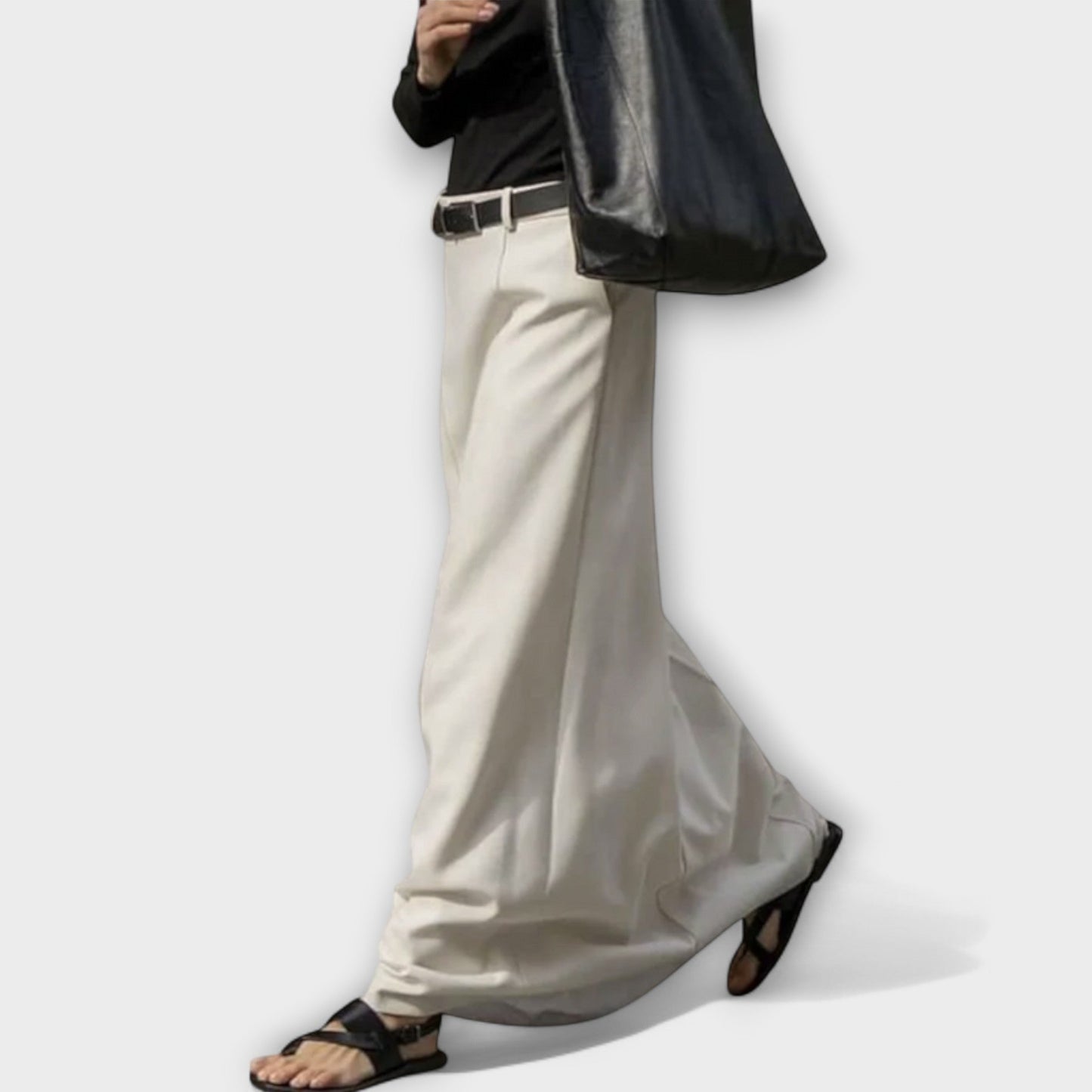 חצאית אמה בגזרת H-Linien בעיצוב מינימליסטי