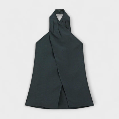 טופ כחול עם חיתוך בגב - אלגנטיות ונוחות בקיץ