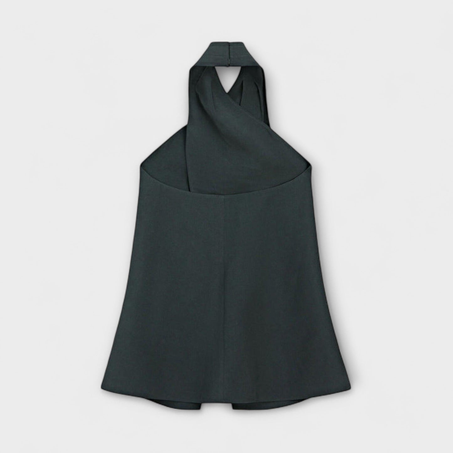 טופ כחול עם חיתוך בגב - אלגנטיות ונוחות בקיץ