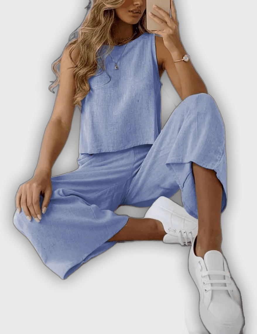 סט נעים דו חלקי לנשים - חולצה ומכנסיים לקיץ