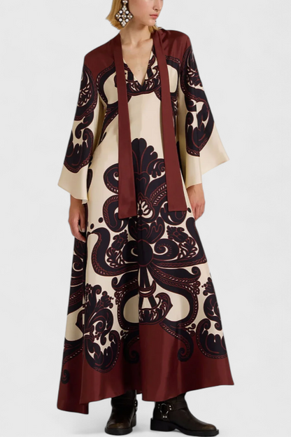 מאריצה שמלת ערב ארוכה עם צוואר גבוה ודפוס גרנדילה