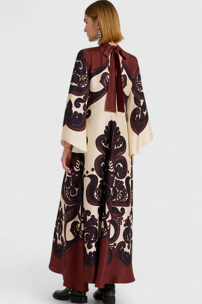 מאריצה שמלת ערב ארוכה עם צוואר גבוה ודפוס גרנדילה