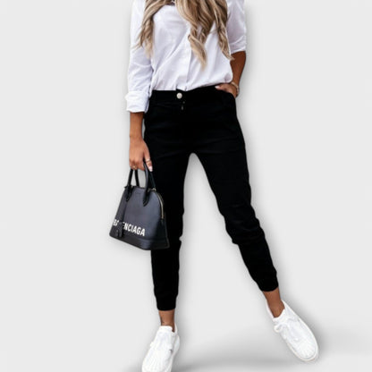 מכנסיים סטרץ' לנשים - נוחות ואלגנטיות