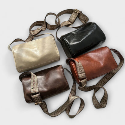 תיק צד וינטג' לורה - עיצוב נוח ומרשים