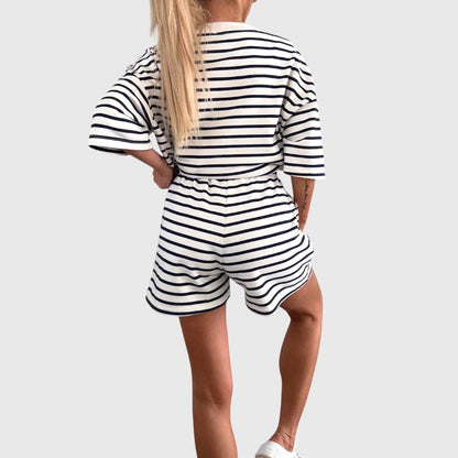 סט בגדים עם קסם ריביירה