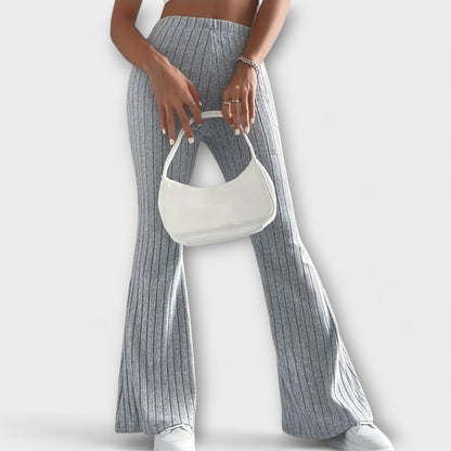 מכנסיים אלגנטיים לנשים עם חיתוך מובלט