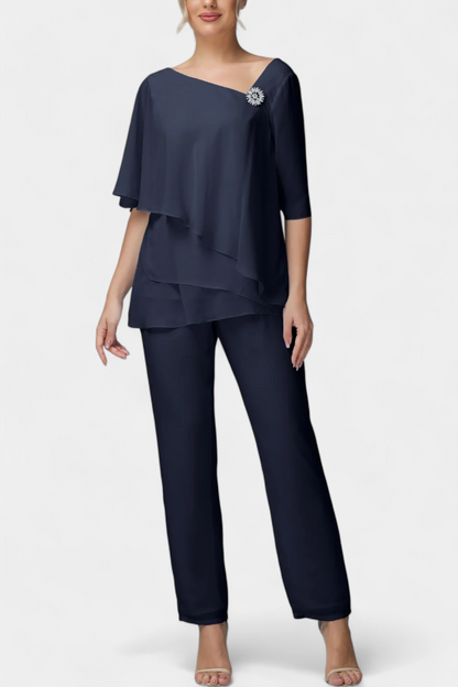 דינה סט של שני חלקים עם סילואטה נשית ללא מאמץ