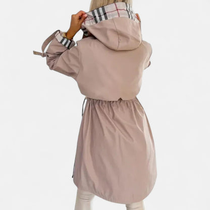 אורלה | מעיל עם רוכסן עמיד במים ורוח